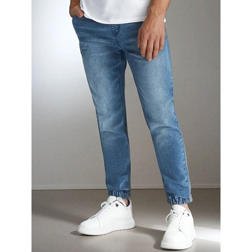 Sinsay - Jeansy jogger - granatowy Sinsay 38 Sinsay