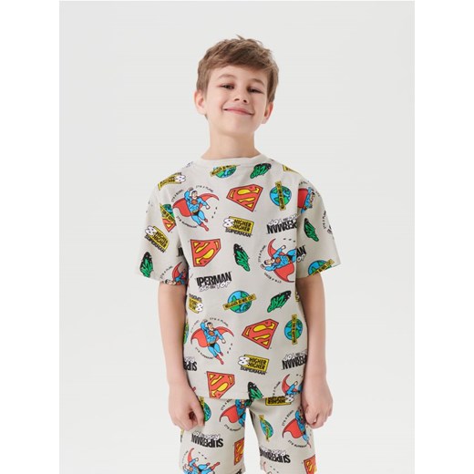 Sinsay - Koszulka ze wzorem Superman - kremowy ze sklepu Sinsay w kategorii T-shirty chłopięce - zdjęcie 184934356