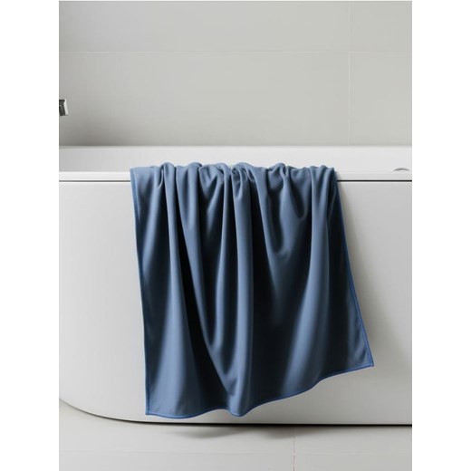 Sinsay - Szybkoschnący ręcznik z mikrofibry - niebieski ze sklepu Sinsay w kategorii Ręczniki - zdjęcie 184940815