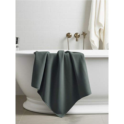 Sinsay - Szybkoschnący ręcznik z mikrofibry - zielony ze sklepu Sinsay w kategorii Ręczniki - zdjęcie 184940816