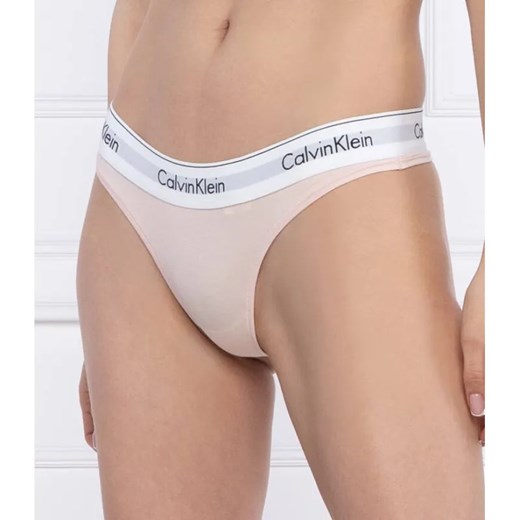 Calvin Klein Underwear Stringi ze sklepu Gomez Fashion Store w kategorii Majtki damskie - zdjęcie 184946697