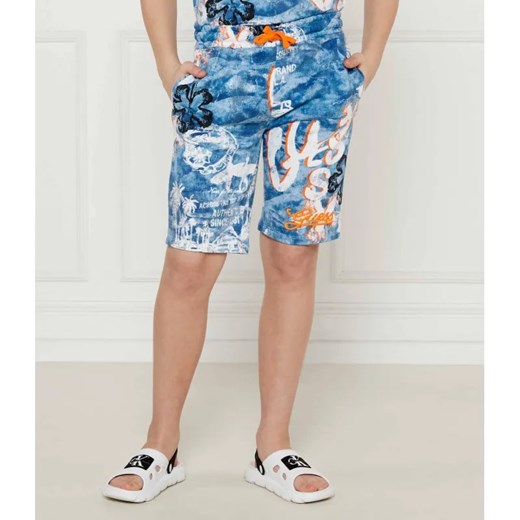 Guess Szorty | Regular Fit ze sklepu Gomez Fashion Store w kategorii Spodenki chłopięce - zdjęcie 184947637