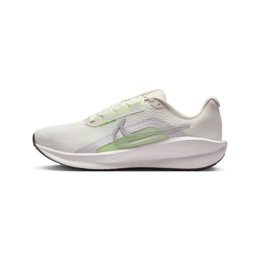 Damskie buty do biegania po asfalcie Nike Downshifter 13 - Biel ze sklepu Nike poland w kategorii Buty sportowe damskie - zdjęcie 184957148