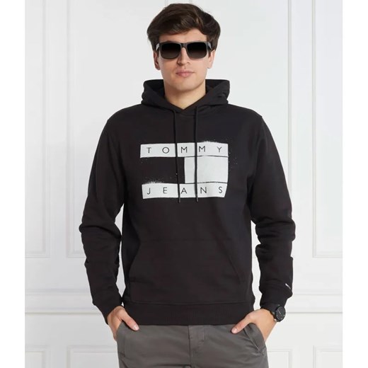 Tommy Jeans Bluza FLAG SPRAY | Regular Fit ze sklepu Gomez Fashion Store w kategorii Bluzy męskie - zdjęcie 184979586