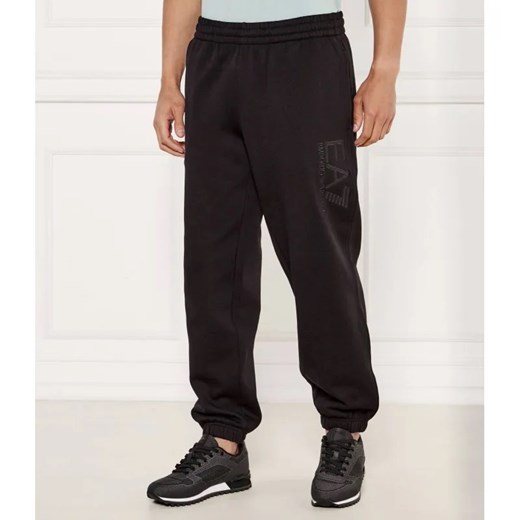 EA7 Spodnie dresowe | Modern fit ze sklepu Gomez Fashion Store w kategorii Spodnie męskie - zdjęcie 184990668