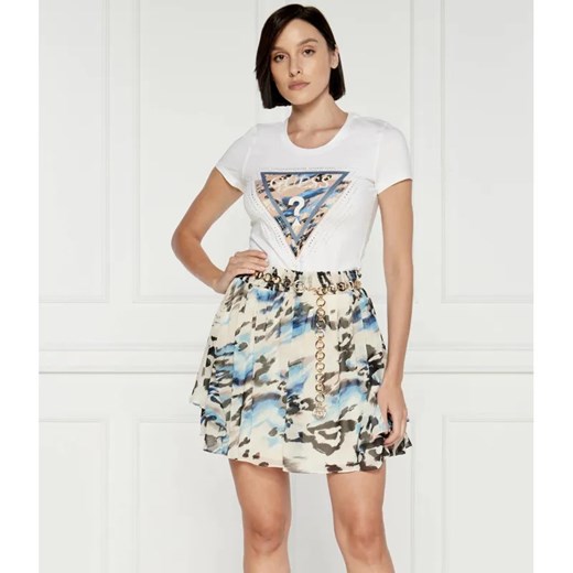GUESS T-shirt SS CN LEO | Regular Fit ze sklepu Gomez Fashion Store w kategorii Bluzki damskie - zdjęcie 184997765