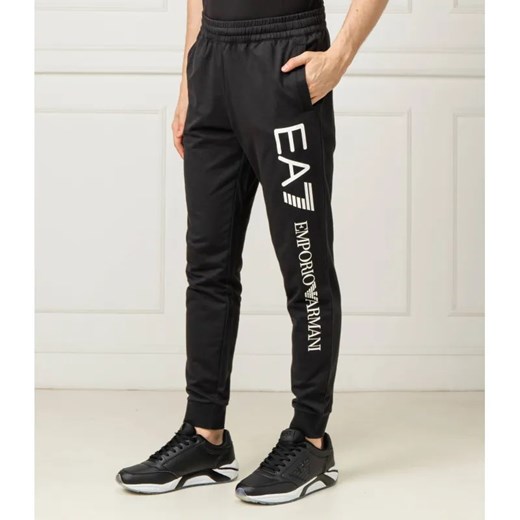 EA7 Spodnie dresowe | Regular Fit ze sklepu Gomez Fashion Store w kategorii Spodnie męskie - zdjęcie 185001929
