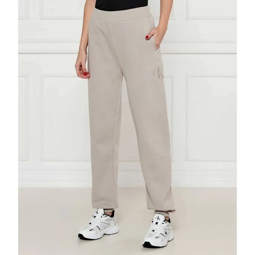 Calvin Klein Jeans Spodnie dresowe | Regular Fit ze sklepu Gomez Fashion Store w kategorii Spodnie damskie - zdjęcie 185001949
