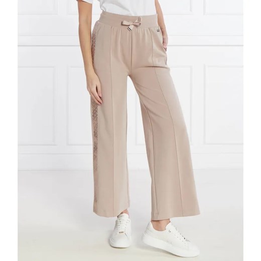 BOSS BLACK Spodnie dresowe Arya | Loose fit ze sklepu Gomez Fashion Store w kategorii Spodnie damskie - zdjęcie 185002578
