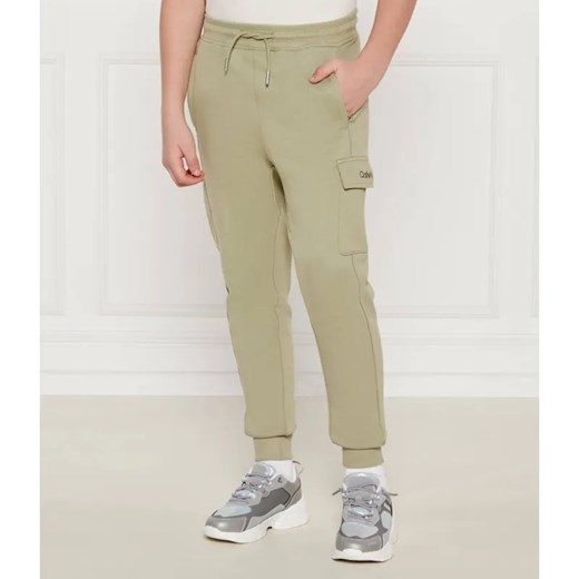 Calvin Klein Jeans Spodnie dresowe | Regular Fit ze sklepu Gomez Fashion Store w kategorii Spodnie chłopięce - zdjęcie 185002805
