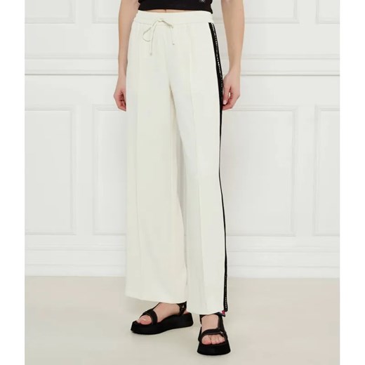 TWINSET Spodnie | flare fit ze sklepu Gomez Fashion Store w kategorii Spodnie damskie - zdjęcie 185003935
