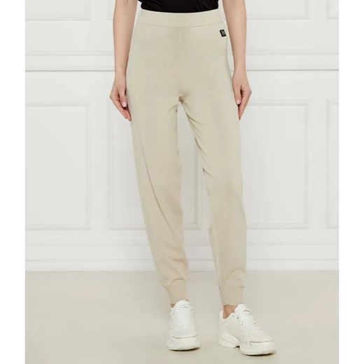 Armani Exchange Spodnie dzianinowe | Regular Fit ze sklepu Gomez Fashion Store w kategorii Spodnie damskie - zdjęcie 185004089
