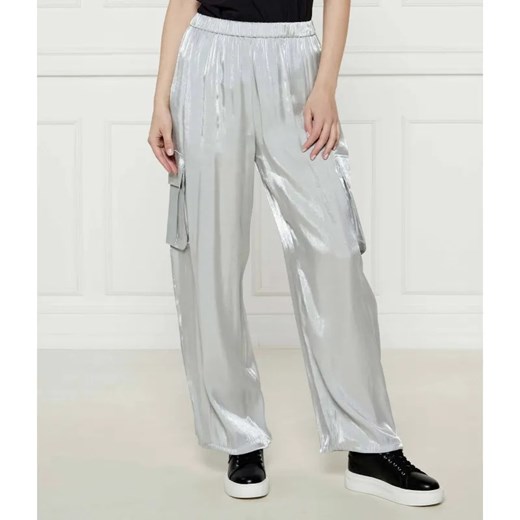 Armani Exchange Satynowe spodnie cargo | Loose fit ze sklepu Gomez Fashion Store w kategorii Spodnie damskie - zdjęcie 185004366