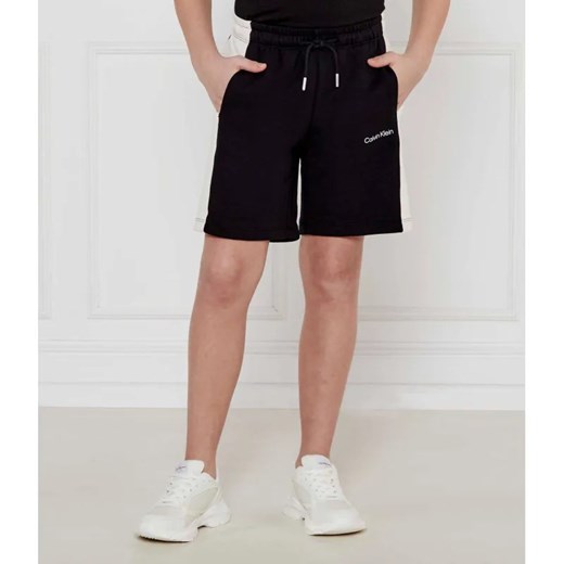 Calvin Klein Jeans Szorty | Relaxed fit ze sklepu Gomez Fashion Store w kategorii Spodenki chłopięce - zdjęcie 185004449