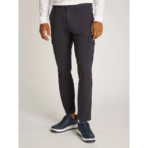 Tommy Jeans Spodnie cargo AUSTIN | Slim Fit ze sklepu Gomez Fashion Store w kategorii Spodnie męskie - zdjęcie 185005255
