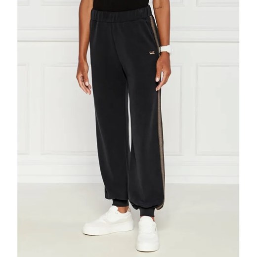 EA7 Spodnie dresowe | Regular Fit ze sklepu Gomez Fashion Store w kategorii Spodnie damskie - zdjęcie 185005727