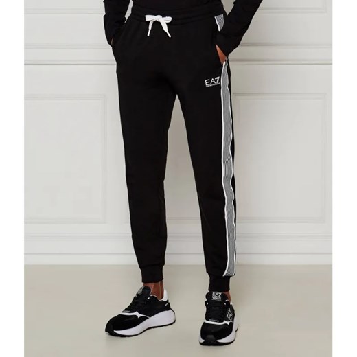 EA7 Spodnie dresowe | Regular Fit ze sklepu Gomez Fashion Store w kategorii Spodnie męskie - zdjęcie 185006385
