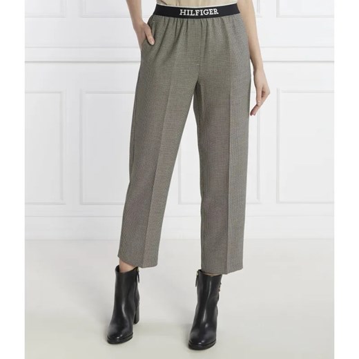 Tommy Hilfiger Spodnie chino | Regular Fit ze sklepu Gomez Fashion Store w kategorii Spodnie damskie - zdjęcie 185008076