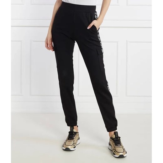 EA7 Spodnie dresowe | Regular Fit ze sklepu Gomez Fashion Store w kategorii Spodnie damskie - zdjęcie 185008079