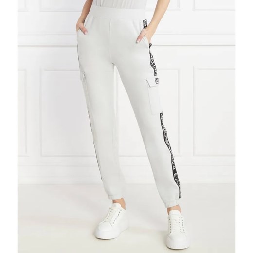 EA7 Spodnie dresowe | Regular Fit ze sklepu Gomez Fashion Store w kategorii Spodnie damskie - zdjęcie 185008186
