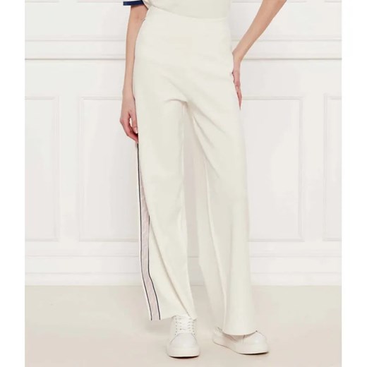 Marc Cain Spodnie dresowe | flare fit ze sklepu Gomez Fashion Store w kategorii Spodnie damskie - zdjęcie 185009988