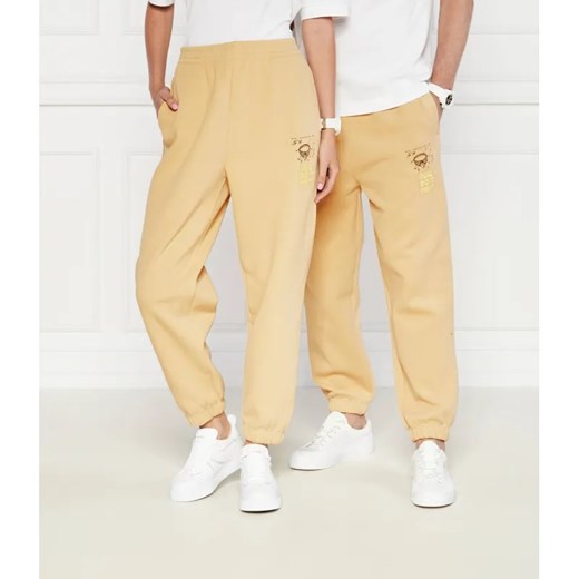 Lacoste Spodnie dresowe | Relaxed fit ze sklepu Gomez Fashion Store w kategorii Spodnie damskie - zdjęcie 185012226