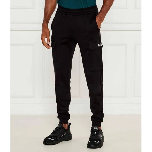 EA7 Spodnie dresowe | Regular Fit ze sklepu Gomez Fashion Store w kategorii Spodnie męskie - zdjęcie 185012855