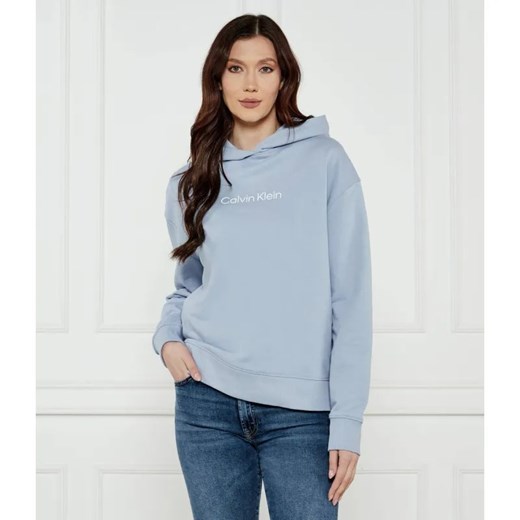 Calvin Klein Bluza HERO LOGO | Regular Fit ze sklepu Gomez Fashion Store w kategorii Bluzy damskie - zdjęcie 185014468