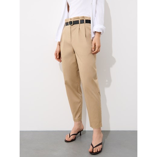 Mohito - Beżowe spodnie paperbag - beżowy Mohito 32 Mohito
