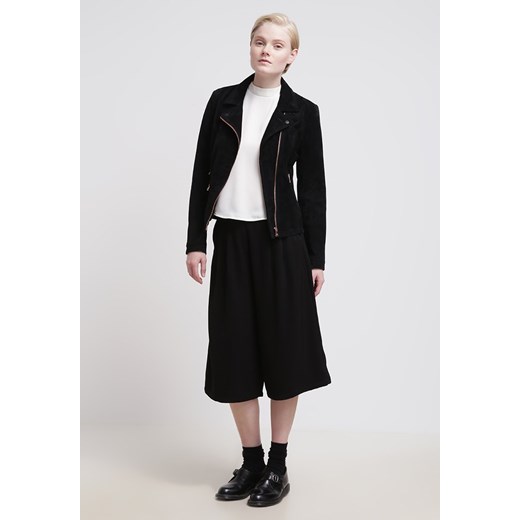 Minimum MARGRETA Spodnie materiałowe black zalando czarny bez wzorów/nadruków