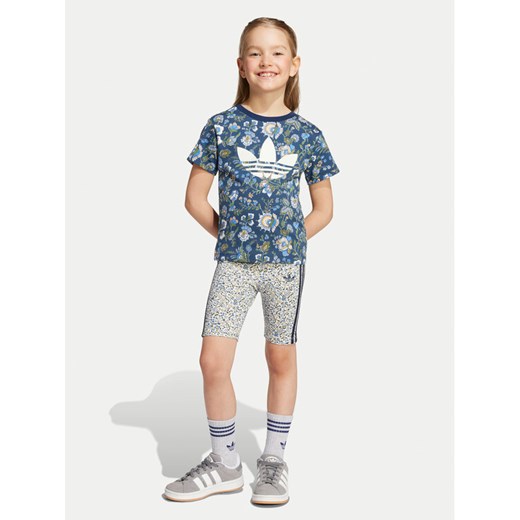adidas Komplet t-shirt i spodenki Liberty London JV7722 Granatowy Slim Fit ze sklepu MODIVO w kategorii Komplety dziewczęce - zdjęcie 185034618
