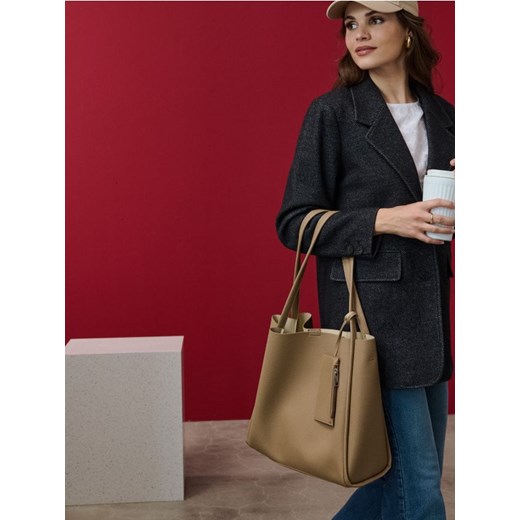 Sinsay - Torba na ramię z imitacji skóry z portfelem i kosmetyczką - beżowy ze sklepu Sinsay w kategorii Torby Shopper bag - zdjęcie 185037788