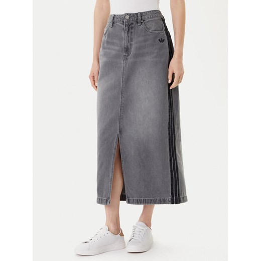 adidas Spódnica jeansowa adicolor 3-Stripes JW2659 Szary Regular Fit ze sklepu MODIVO w kategorii Spódnice - zdjęcie 185040789