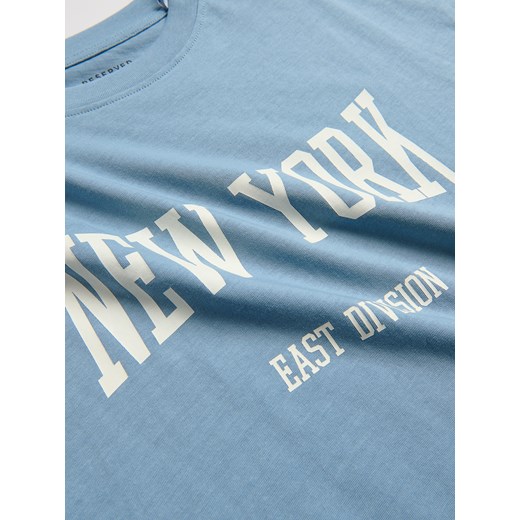 Reserved - T-shirt z nadrukiem - jasnoniebieski Reserved 140 (9 lat) Reserved
