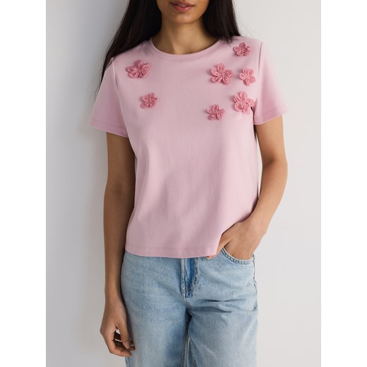 Reserved - Bluzka z aplikacją 3D - pastelowy róż ze sklepu Reserved w kategorii Bluzki damskie - zdjęcie 185043755
