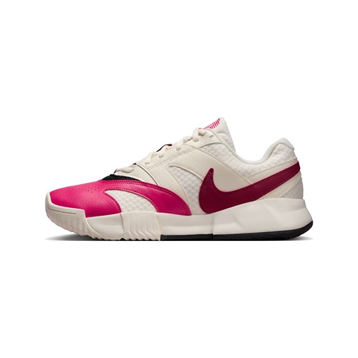 Damskie buty do tenisa na korty ziemne NikeCourt Lite 4 - Brązowy ze sklepu Nike poland w kategorii Buty sportowe damskie - zdjęcie 185055788