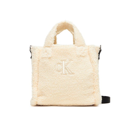 Calvin Klein Jeans Torebka Teddy Tote Bag IU0IU00355 Écru ze sklepu MODIVO w kategorii Torebki damskie - zdjęcie 185056415