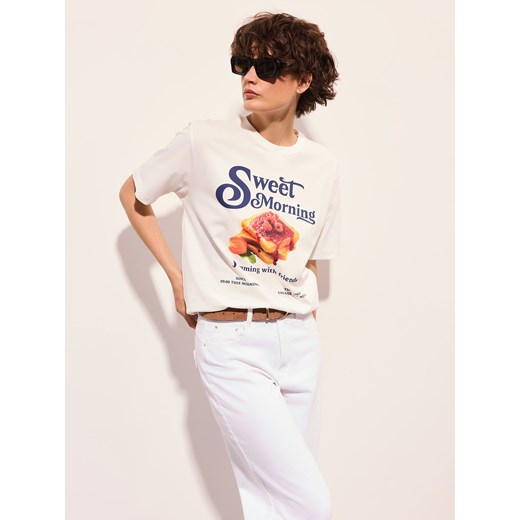 Mohito - Bawełniany t-shirt z nadrukiem - biały ze sklepu Mohito w kategorii Bluzki damskie - zdjęcie 185059829