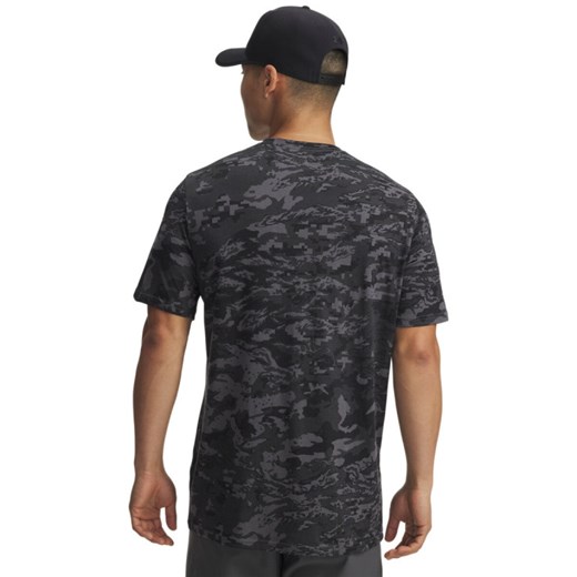 Męski t-shirt z nadrukiem moro Under Armour UA ABC Camo SS - szary ze sklepu Sportstylestory.com w kategorii T-shirty męskie - zdjęcie 185062455