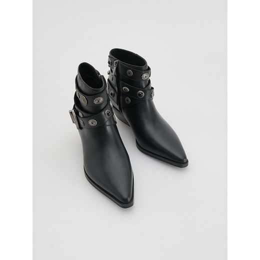 Reserved - Skórzane botki z paskami - czarny Reserved 37 Reserved