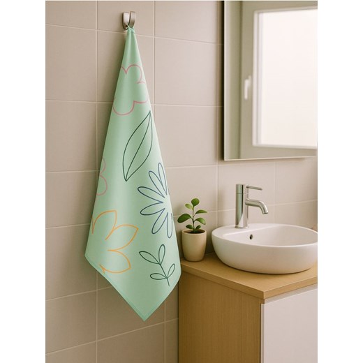 Sinsay - Szybkoschnący ręcznik z mikrofibry - zielony ze sklepu Sinsay w kategorii Ręczniki - zdjęcie 185071835