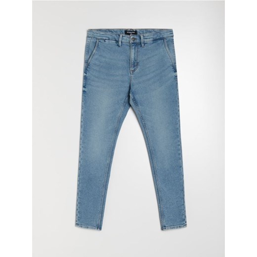 Sinsay - Jeansy chino slim fit - niebieski ze sklepu Sinsay w kategorii Jeansy męskie - zdjęcie 185071837