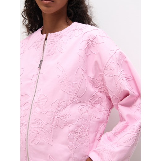 Mohito - Bawełniana pastelowa kurtka z haftem - różowy Mohito 36 Mohito