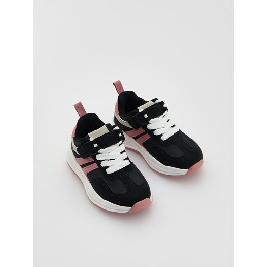 Reserved - Sneakersy na rzepy - czarny ze sklepu Reserved w kategorii Buty sportowe dziecięce - zdjęcie 185083227