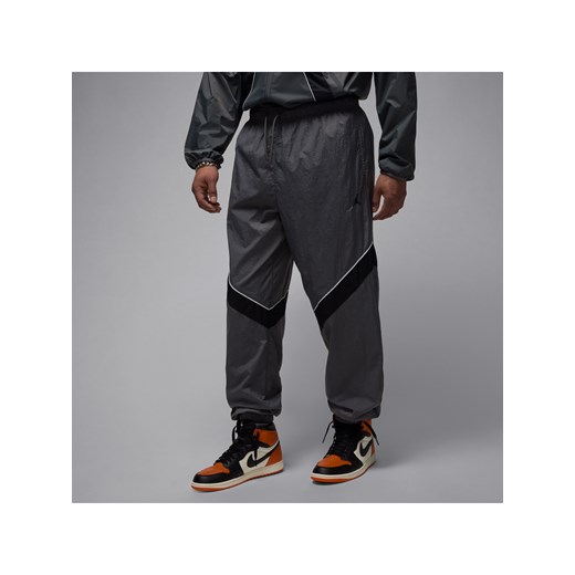 Męskie spodnie typu draft Jordan Brooklyn - Szary ze sklepu Nike poland w kategorii Spodnie męskie - zdjęcie 185136985
