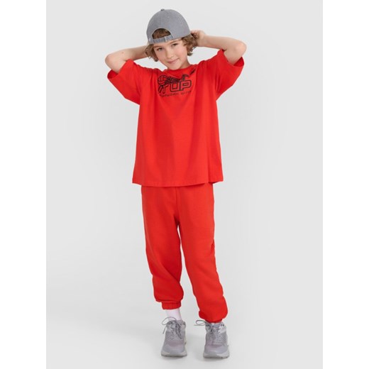 Dziecięcy t-shirt z nadrukiem 4F 4FJRSS25TTSHU3296 - czerwona ze sklepu Sportstylestory.com w kategorii T-shirty chłopięce - zdjęcie 185137585