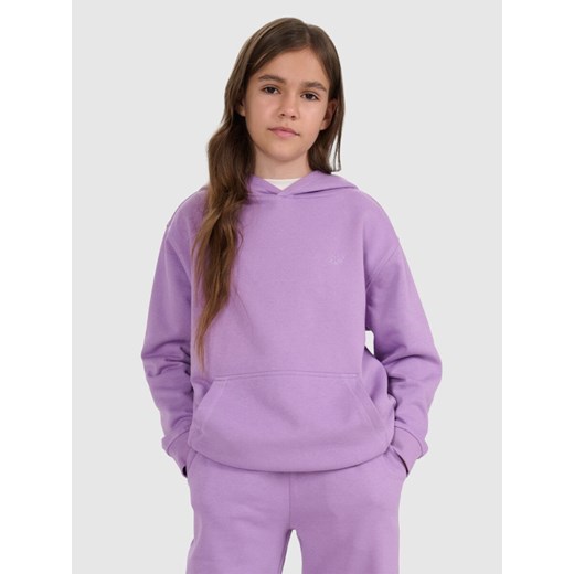 Dziewczęca bluza nierozpinana z kapturem 4F 4FJRAW25TSWSF2467 - fioletowa ze sklepu Sportstylestory.com w kategorii Bluzy dziewczęce - zdjęcie 185137675