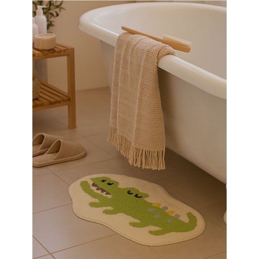Sinsay - Dywanik łazienkowy z motywem krokodyla - zielony - id: 132GK-77X - marki Sinsay - 185355868 Sinsay - Dywanik łazienkowy z motywem krokodyla - zielony ze sklepu Sinsay w kategorii Dywaniki łazienkowe - zdjęcie 185355868