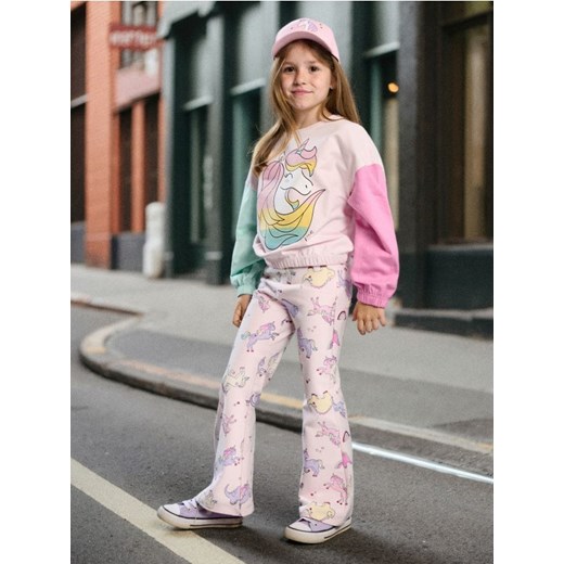 Sinsay - Rozszerzane spodnie z motywem jednorożców - wielobarwny Sinsay 116 (5-6 l) Sinsay