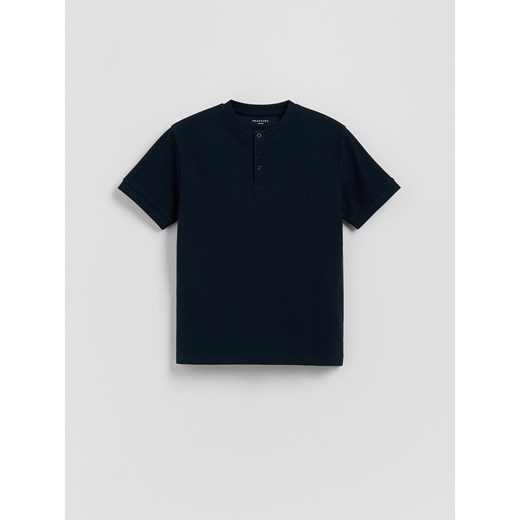 Reserved - Bawełniany t-shirt henley - granatowy ze sklepu Reserved w kategorii T-shirty chłopięce - zdjęcie 185374538